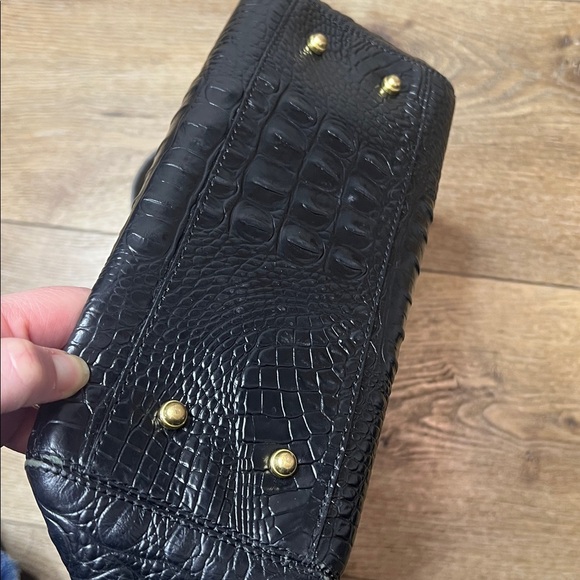 Brahmin Black Croc Embossed Leather Bag w/Detachable Shoulder Strap - Picture 5 of 10